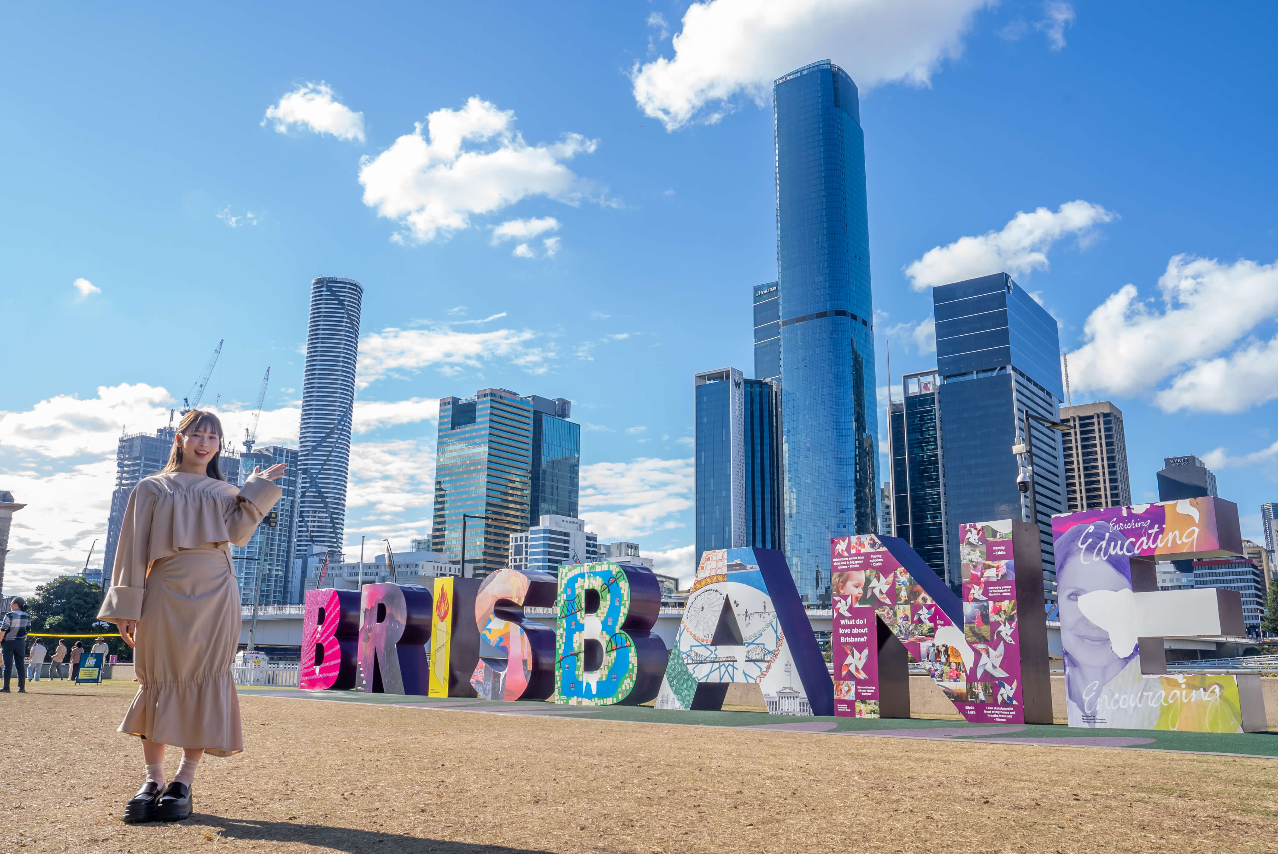 有名な「BRISBANE」の文字のモニュメントで記念撮影