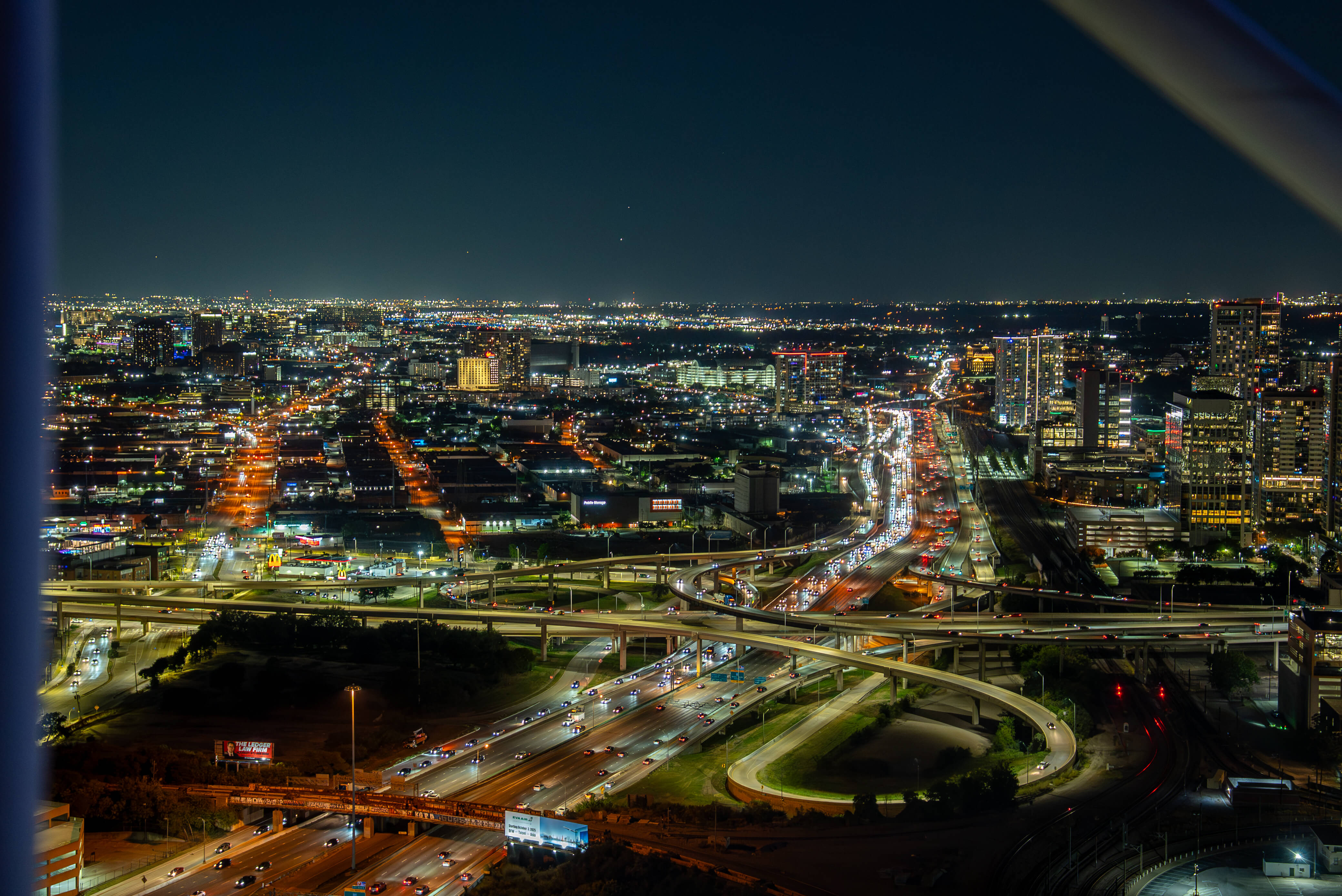 展望台から眺めるダラスの街