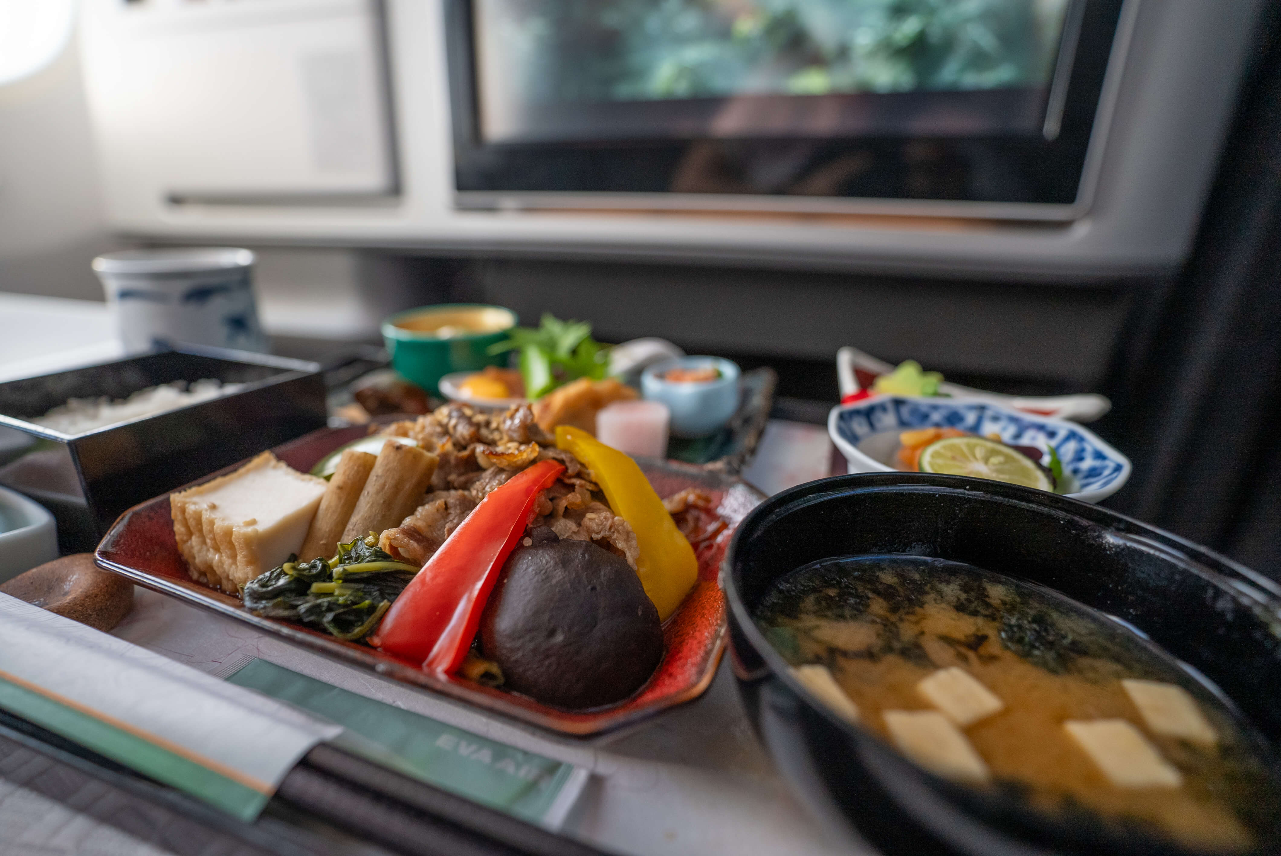 ロイヤルローレルクラスの機内食