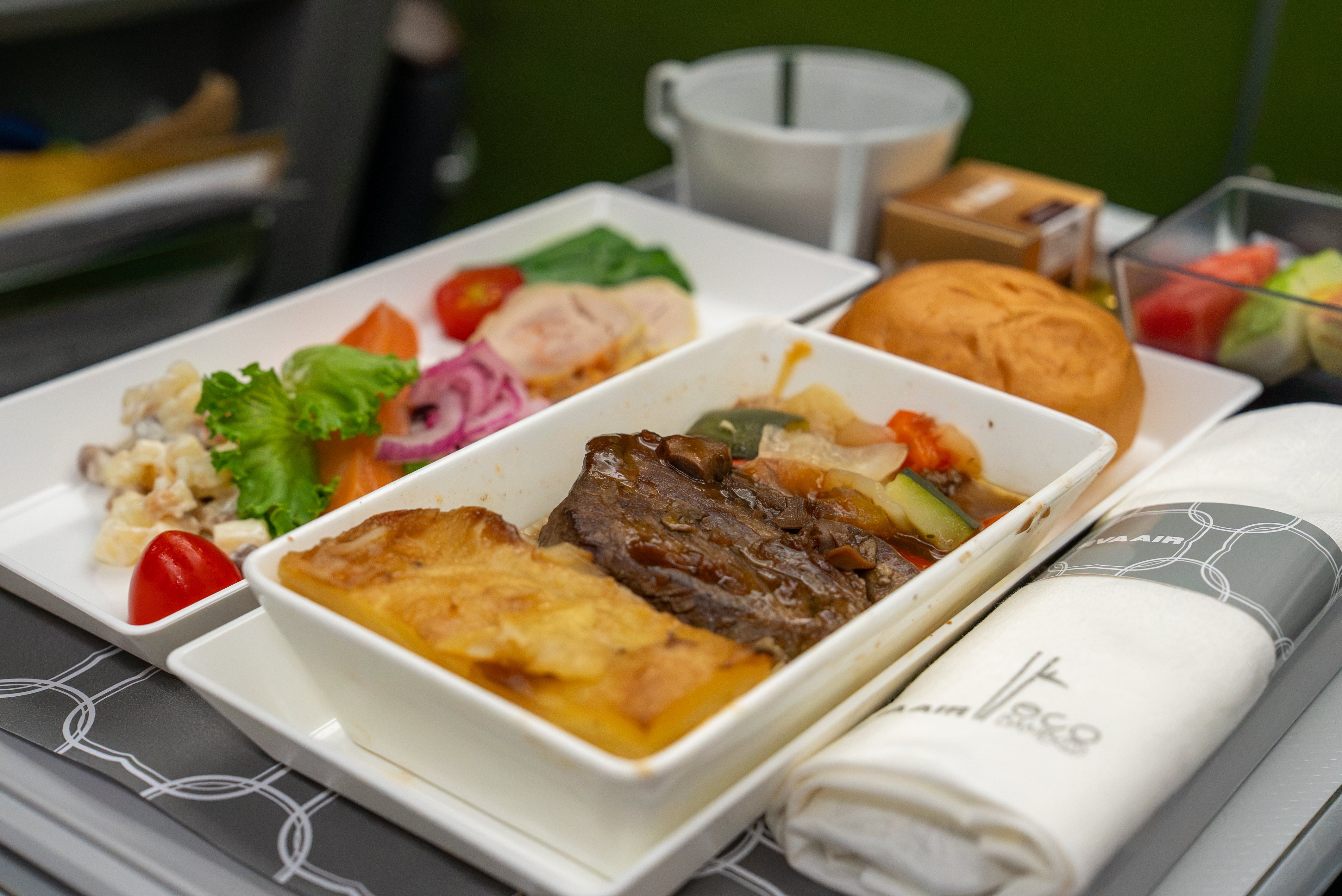 プレミアムエコノミークラスの機内食